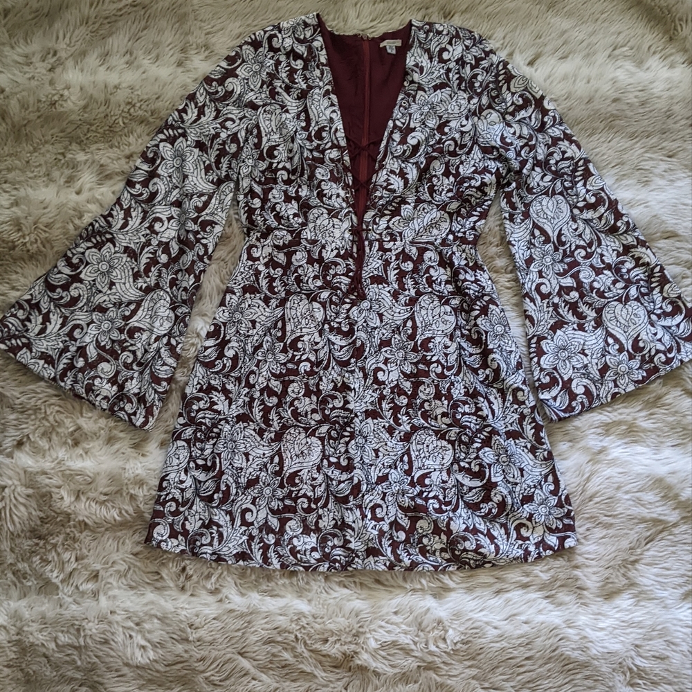 Ecote floral lace dress